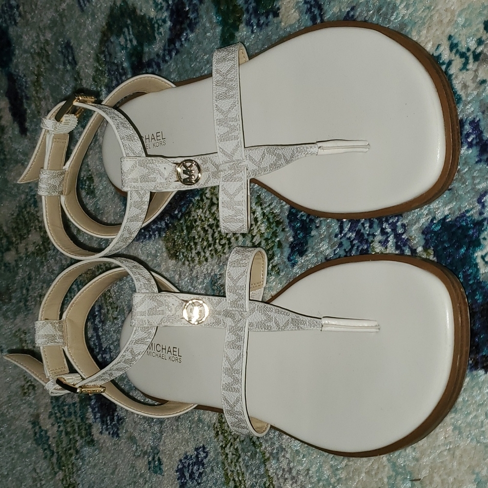 Michael Khors Malory Logo T-Strap Sandals - Picture 4 of 4
